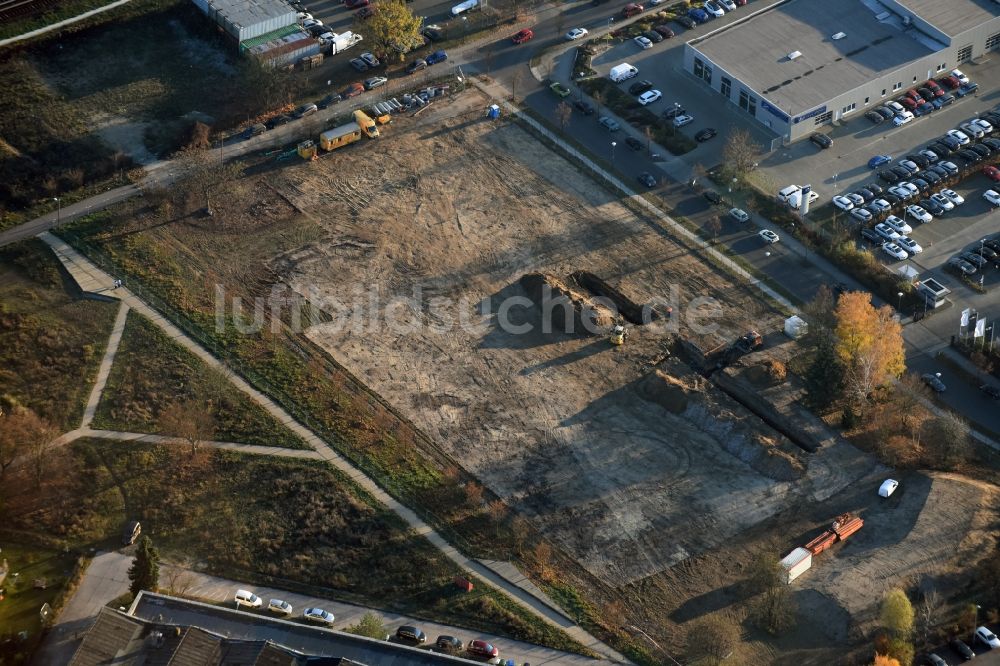 Luftaufnahme Berlin - Baustelle Flüchtlingsheim- und Asylunterkunfts- Gebäude Dingolfinger Straße - Walsheimer Straße in Berlin Marzahn-Hellersdorf