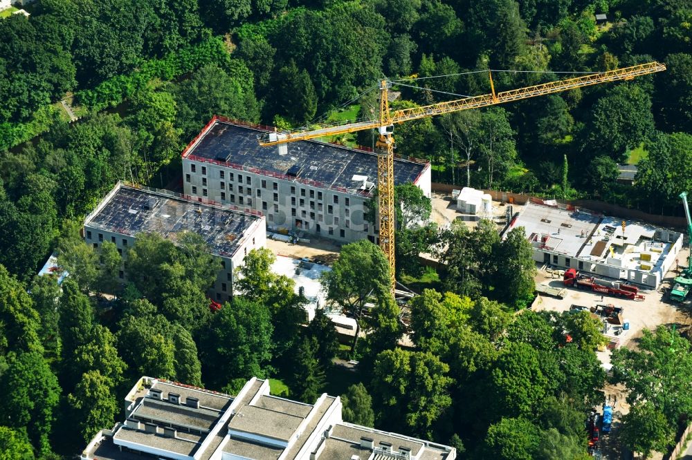 Luftaufnahme Berlin - Baustelle Flüchtlingsheim- und Asylunterkunfts- Gebäude an der Leonorenstraße im Ortsteil Lankwitz in Berlin, Deutschland