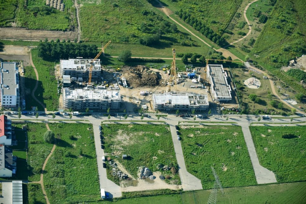 Schönefeld von oben - Baustelle Flüchtlingsheim- und Asylunterkunfts- Gebäude an der Leonorenstraße im Ortsteil Lankwitz in Berlin, Deutschland