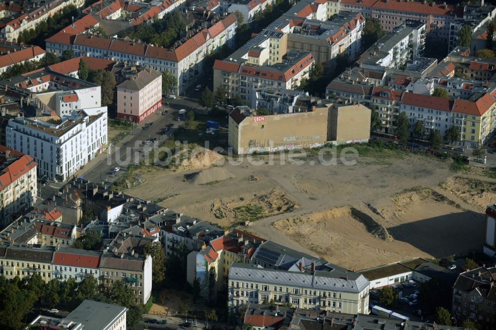 Berlin von oben - Baustelle Freudenberg- Areal im Wohngebiet an der Boxhagener Straße in Berlin Friedrichshain