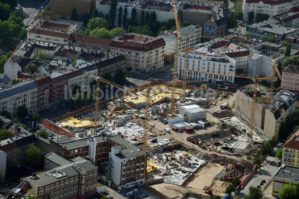 Luftaufnahme Berlin - Baustelle Freudenberg- Areal im Wohngebiet an der Boxhagener Straße in Berlin Friedrichshain