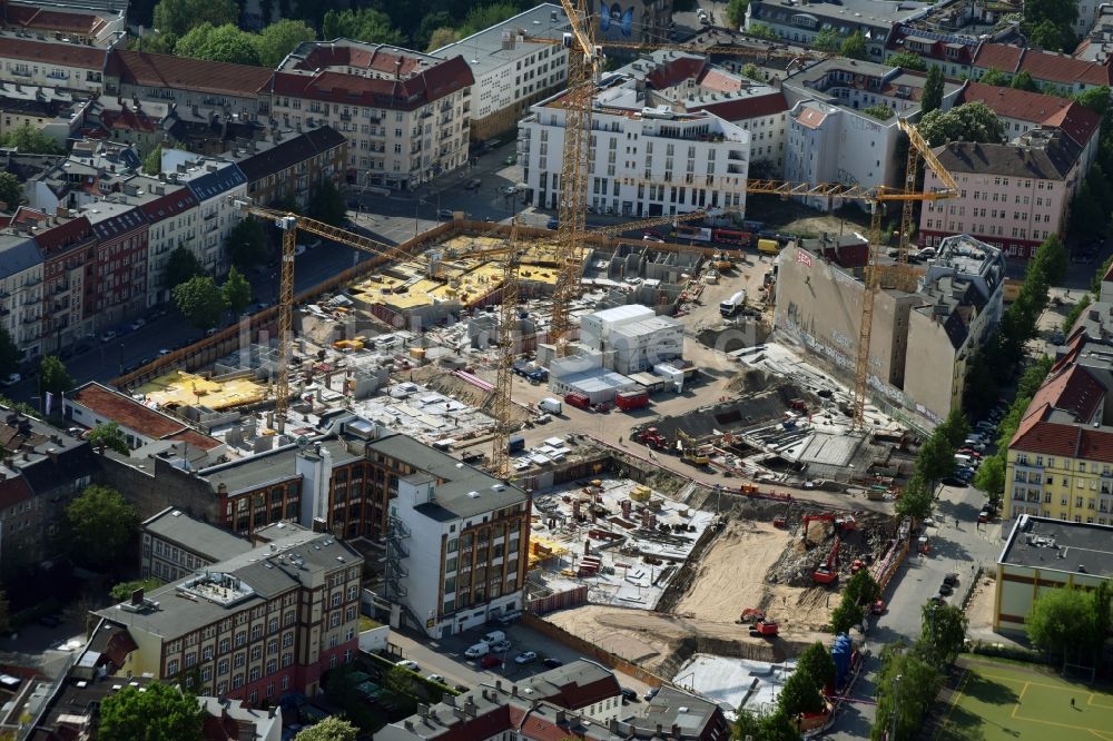 Berlin von oben - Baustelle Freudenberg- Areal im Wohngebiet an der Boxhagener Straße in Berlin Friedrichshain