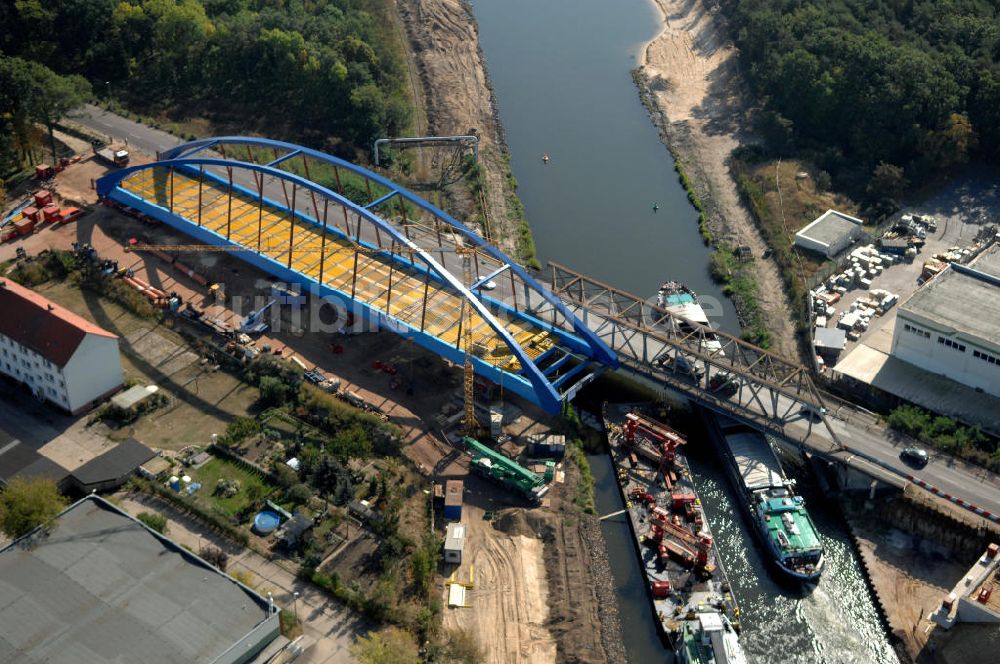 Luftbild GENTHIN - Baustelle der Friedensbrücke / Brücke des Friedens in Genthin