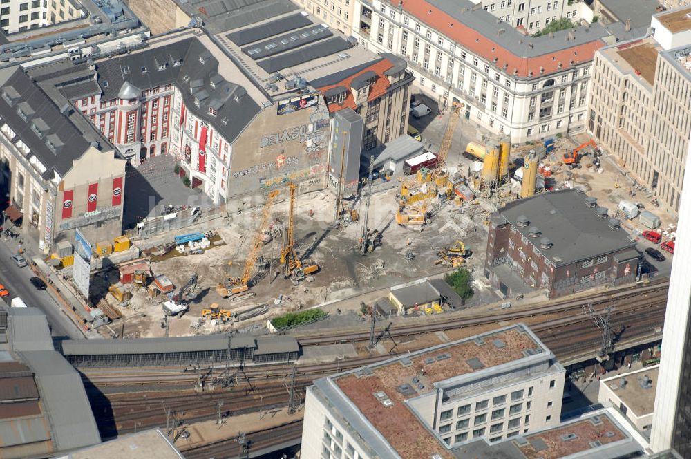 Luftbild Berlin - Baustelle in der FriedrichstraÃ?e 100 neben den Admiralspalast in Berlin-Mitte