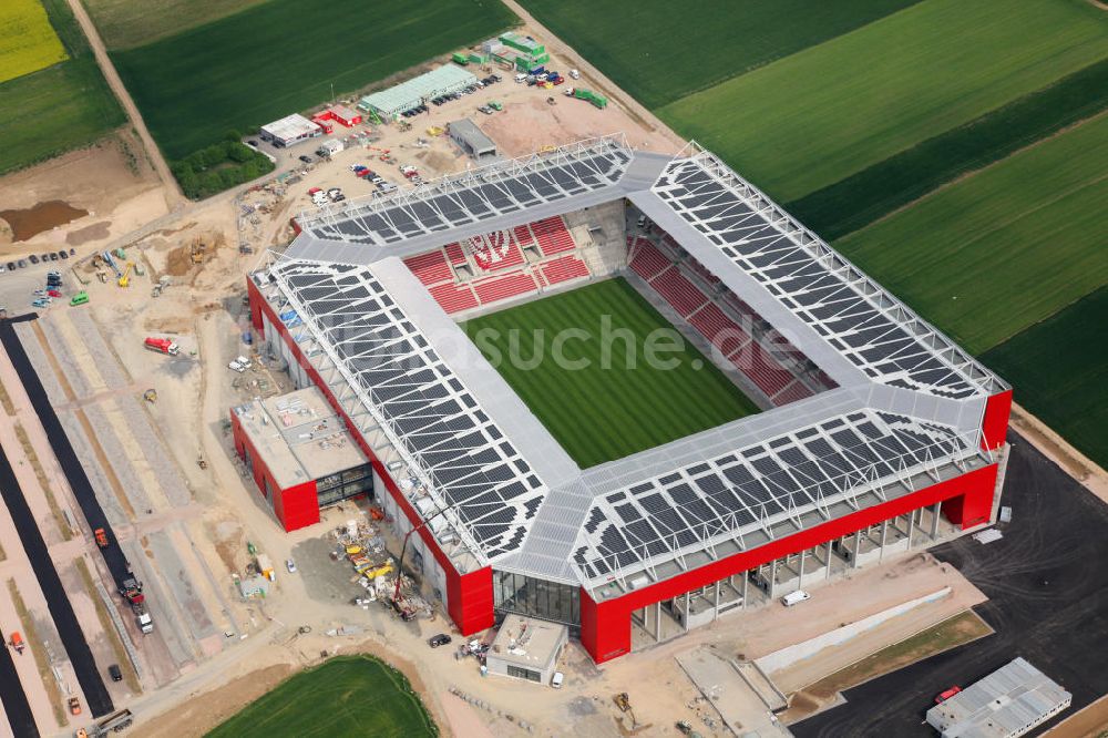 Mainz aus der Vogelperspektive: Baustelle Fußball-Stadion Coface-Arena