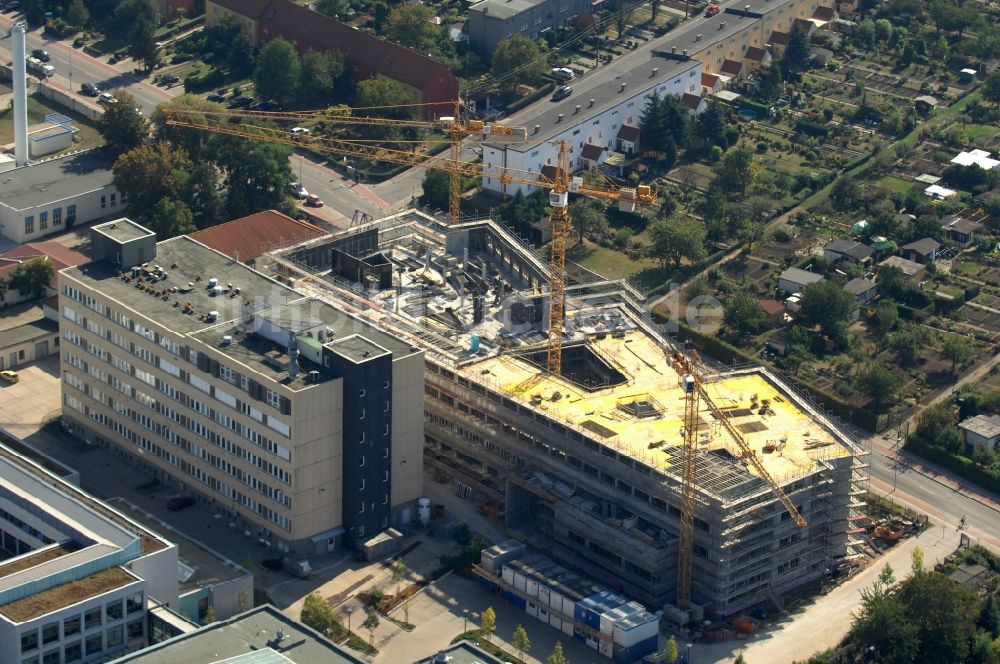 Luftaufnahme Magdeburg - Baustelle Gebäudekomplex des Institut Leibniz-Institut für Neurobiologie in Magdeburg im Bundesland Sachsen-Anhalt, Deutschland