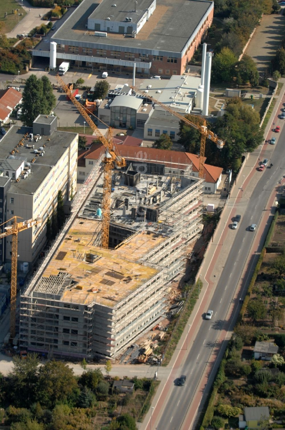 Magdeburg von oben - Baustelle Gebäudekomplex des Institut Leibniz-Institut für Neurobiologie in Magdeburg im Bundesland Sachsen-Anhalt, Deutschland