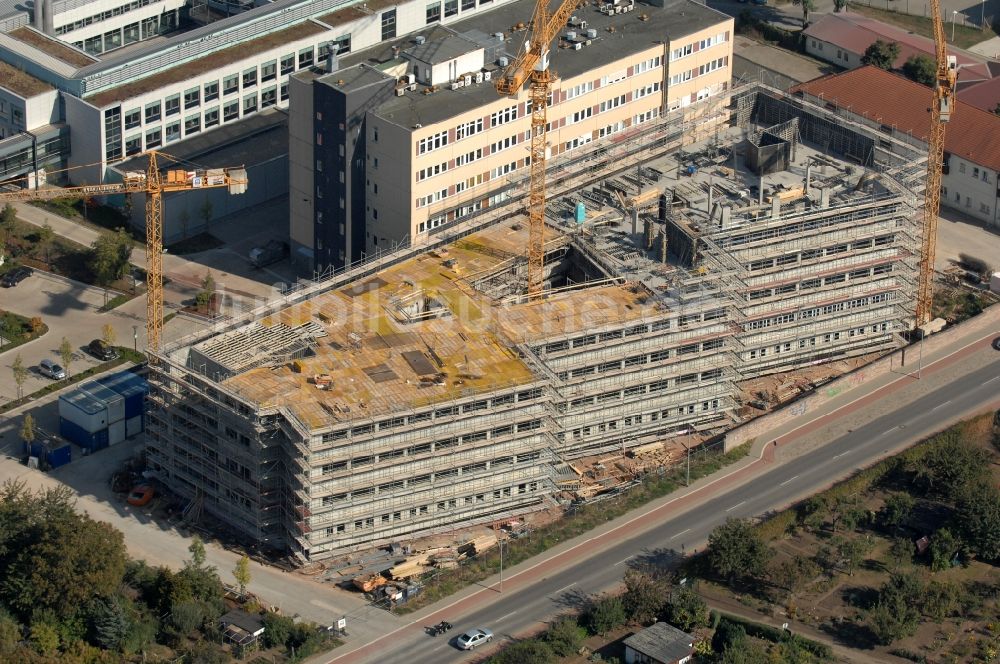 Magdeburg von oben - Baustelle Gebäudekomplex des Institut Leibniz-Institut für Neurobiologie in Magdeburg im Bundesland Sachsen-Anhalt, Deutschland