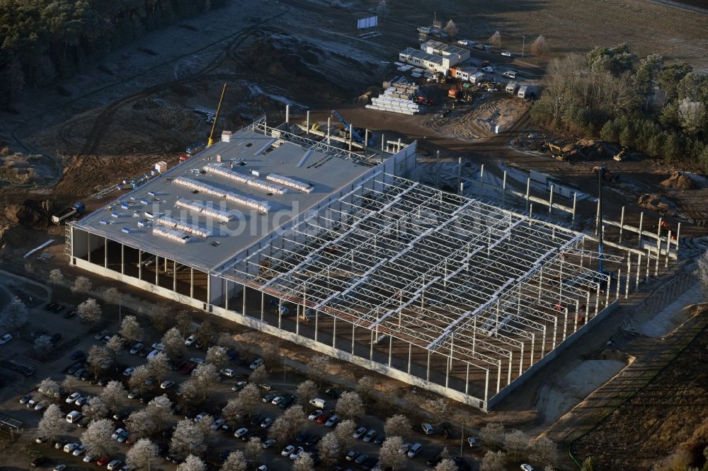 Freienbrink von oben - Baustelle Gebäudekomplex und Logistikzentrum auf dem Gelände der GLX Global Logistic Services GmbH - CDC an der Kiefernstraße in Freienbrink im Bundesland Brandenburg, Deutschland