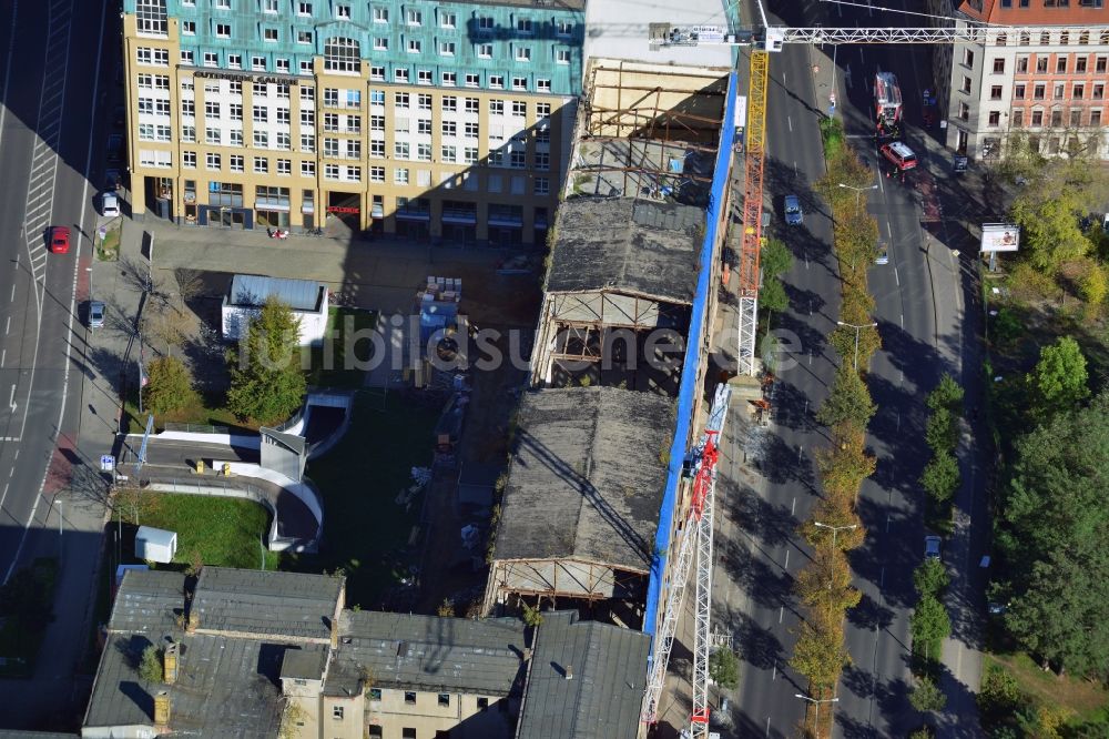 Leipzig von oben - Baustelle Gebäudekomplex der Ruine des Bugra Messehaus am Gerichtsweg in Leipzig im Bundesland Sachsen