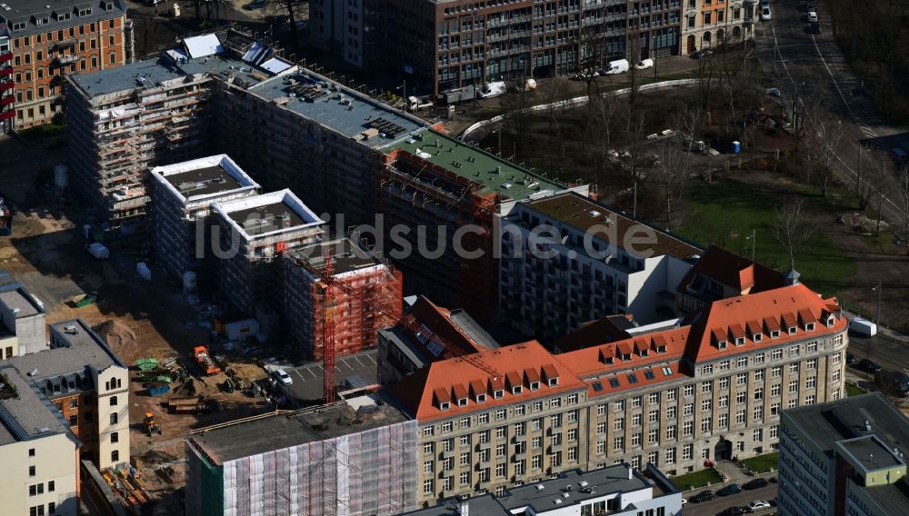 Leipzig von oben - Baustelle des Gebäudekomplexes auf dem ehemaligen Gelände der Druckerei VEB Interdruck an der Dresdner Straße Ecke Salomonstraße in Leipzig im Bundesland Sachsen