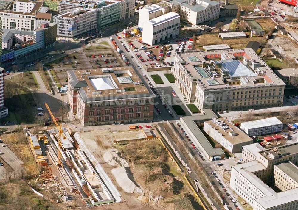 Luftaufnahme Berlin - Kreuzberg - Baustelle an der Gedenkstätte Torphographie des Terrors in Berlin-Kreuzberg am Grophiusbau und Preußischem Landtag.