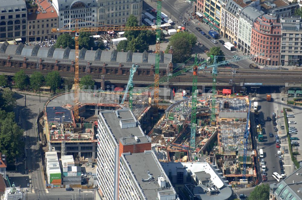 Luftaufnahme Berlin - Baustelle des Geschäftshaus- und Wohnkomplex ?Hackesches Quartier? in Berlin - Mitte