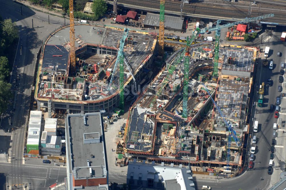 Berlin aus der Vogelperspektive: Baustelle des Geschäftshaus- und Wohnkomplex ?Hackesches Quartier? in Berlin - Mitte