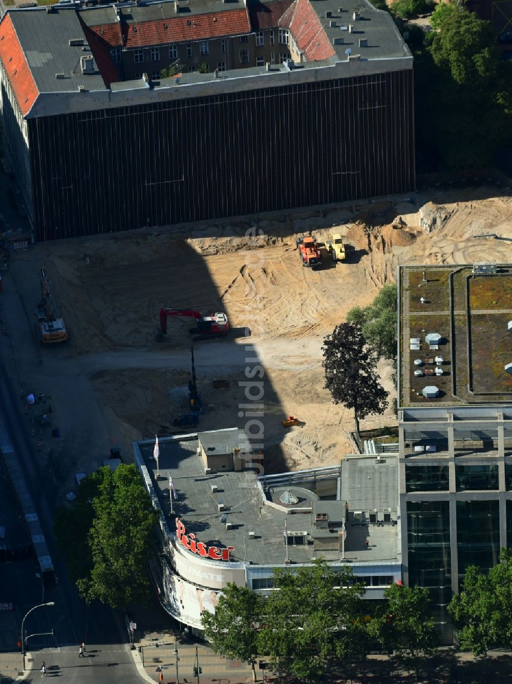 Luftaufnahme Berlin - Baustelle des Geschäftshauses Passauer Straße im Ortsteil Schöneberg in Berlin, Deutschland