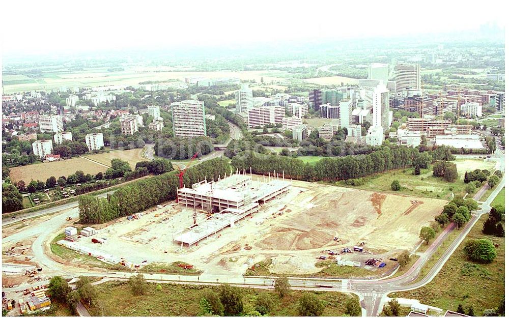 Eschborn von oben - Baustelle am Gewerbegebiet der HVB Immobilien AG am Eschborner Dreieck in Frankfurt Sossenheim.