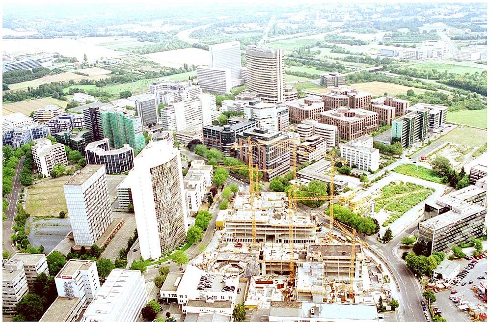 Eschborn von oben - Baustelle am Gewerbegebiet der HVB Immobilien AG am Eschborner Dreieck in Frankfurt Sossenheim.