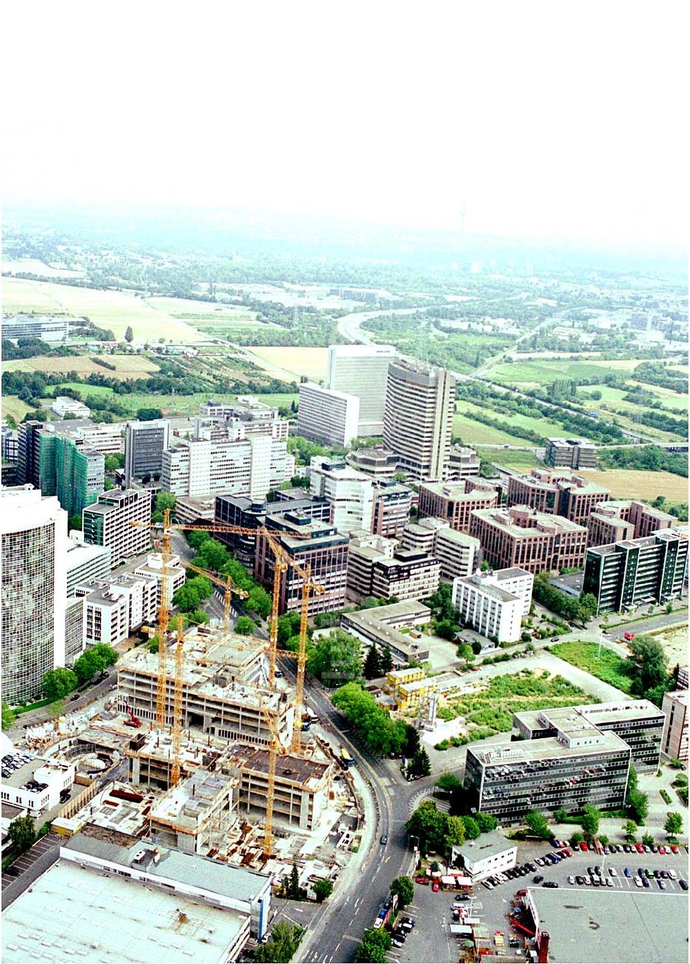 Luftbild Eschborn - Baustelle am Gewerbegebiet der HVB Immobilien AG am Eschborner Dreieck in Frankfurt Sossenheim.