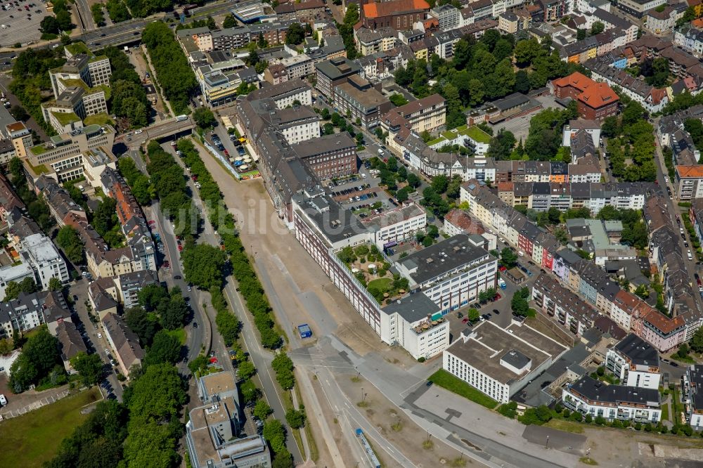 Essen aus der Vogelperspektive: Baustelle auf der Girardetstraße in Essen im Bundesland Nordrhein-Westfalen