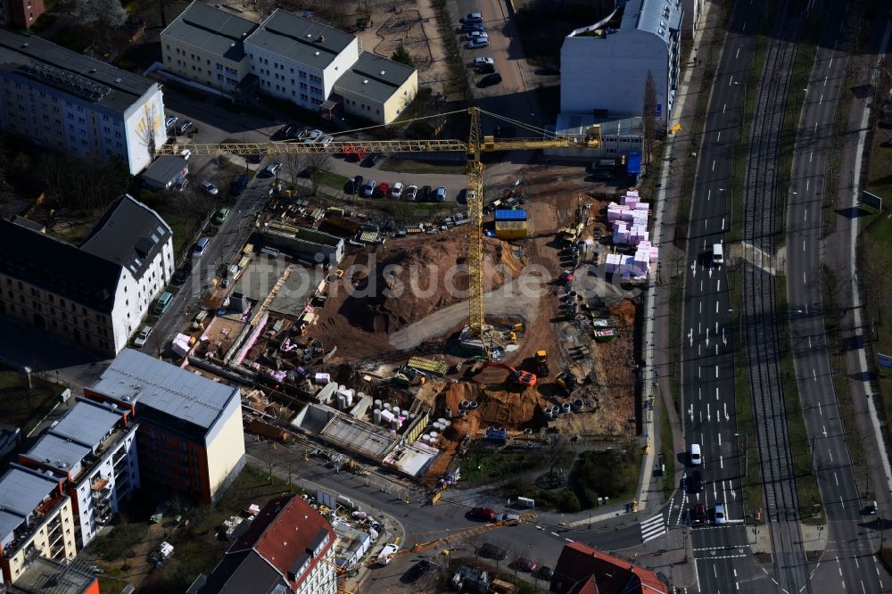 Luftbild Leipzig - Baustelle der GP Günter Papenburg AG zum Neubau einer Mehrfamilienhaus-Wohnanlage an der Prager Straße - Mühlenstraße im Ortsteil Südost in Leipzig im Bundesland Sachsen