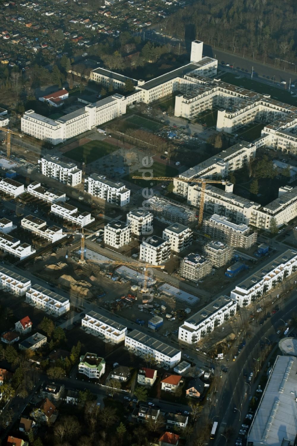 Berlin aus der Vogelperspektive: Baustelle GreenLofts an der Billy-Wilder-Promenade im Stadtteil Lichterfelde von Berlin