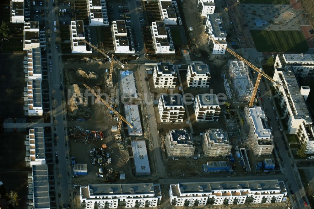 Luftbild Berlin - Baustelle GreenLofts an der Billy-Wilder-Promenade im Stadtteil Lichterfelde von Berlin