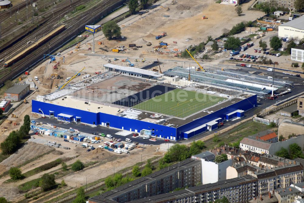 Berlin von oben - Baustelle Großhandelmarkt METRO Berlin-Friedrichshain