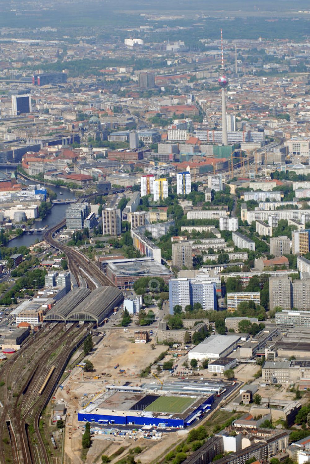 Berlin von oben - Baustelle Großhandelmarkt METRO Berlin-Friedrichshain