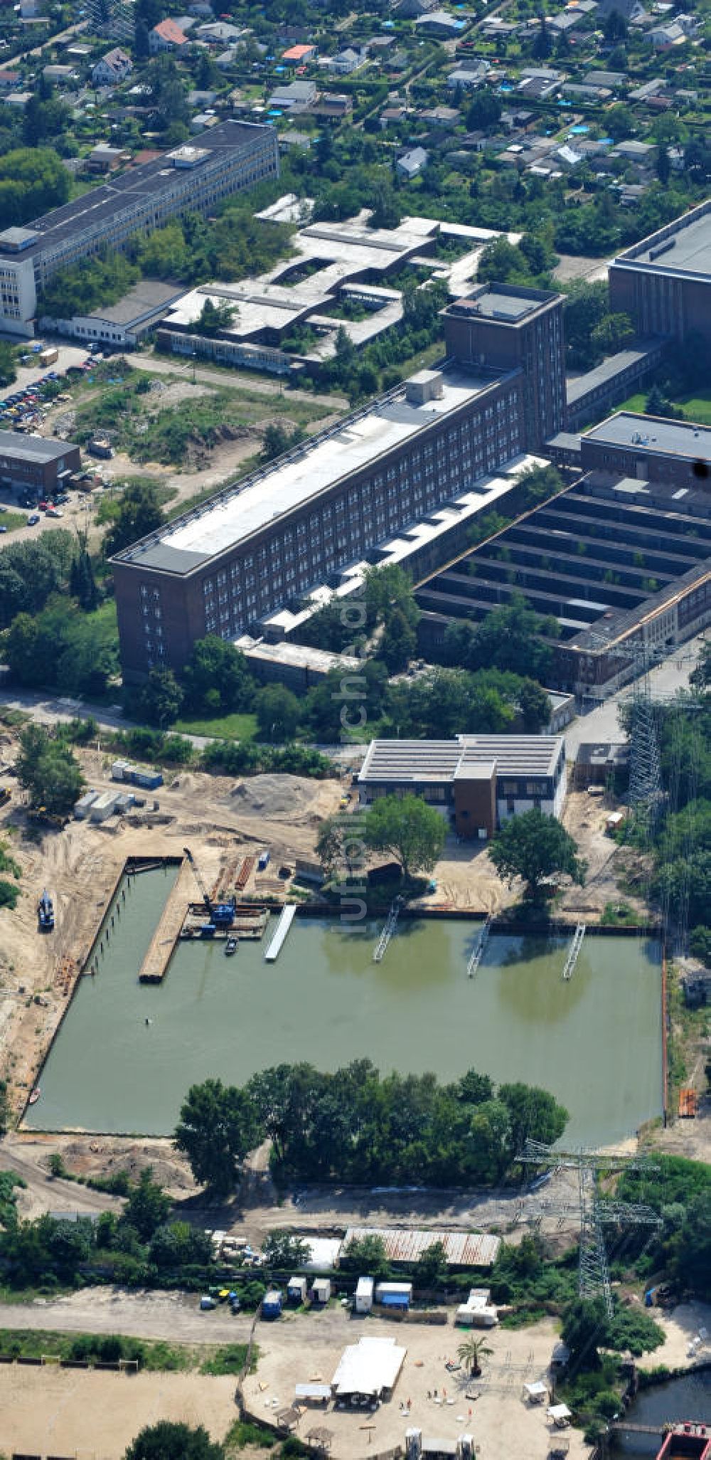 Luftbild Berlin Schöneweide - Baustelle des Hafens der Reederei Riedel in Berlin - Oberschöneweide