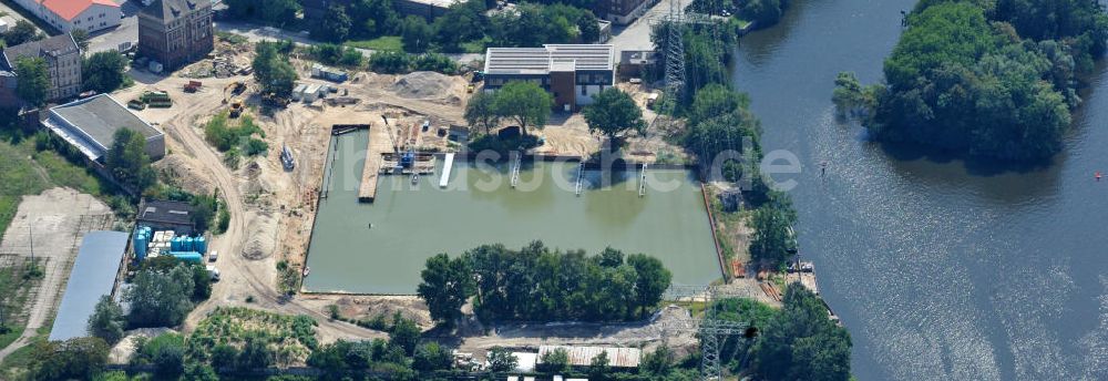 Berlin Schöneweide aus der Vogelperspektive: Baustelle des Hafens der Reederei Riedel in Berlin - Oberschöneweide