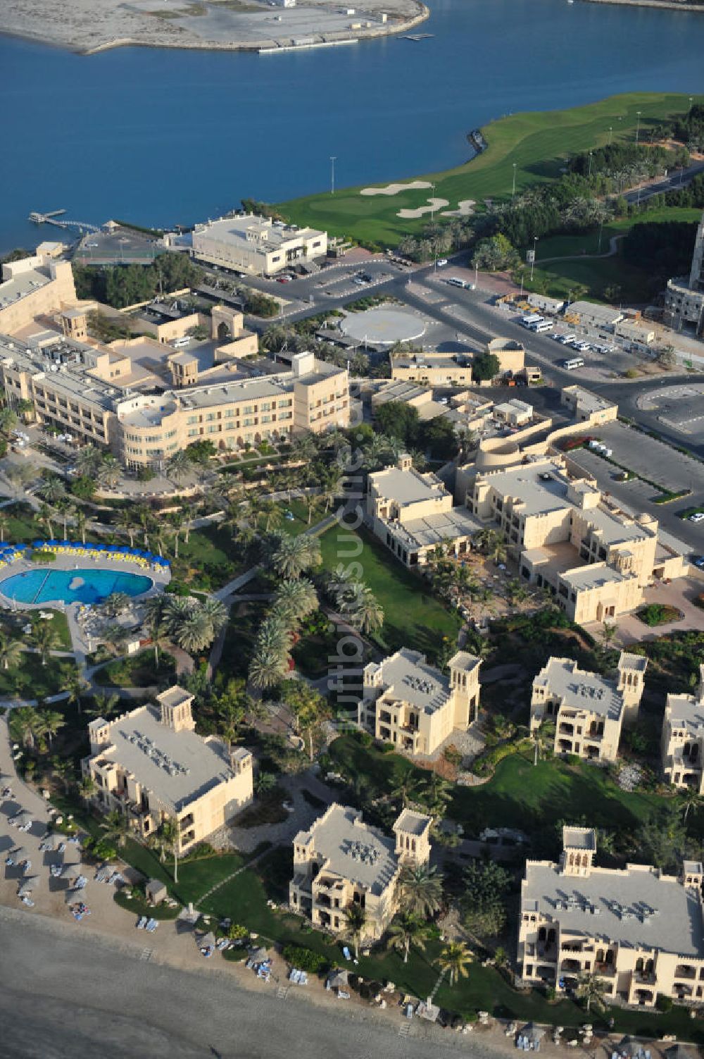 Luftbild Ras Al Khaimah - Baustelle des Al Hamra Village Projektes in Ras Al Khaimah