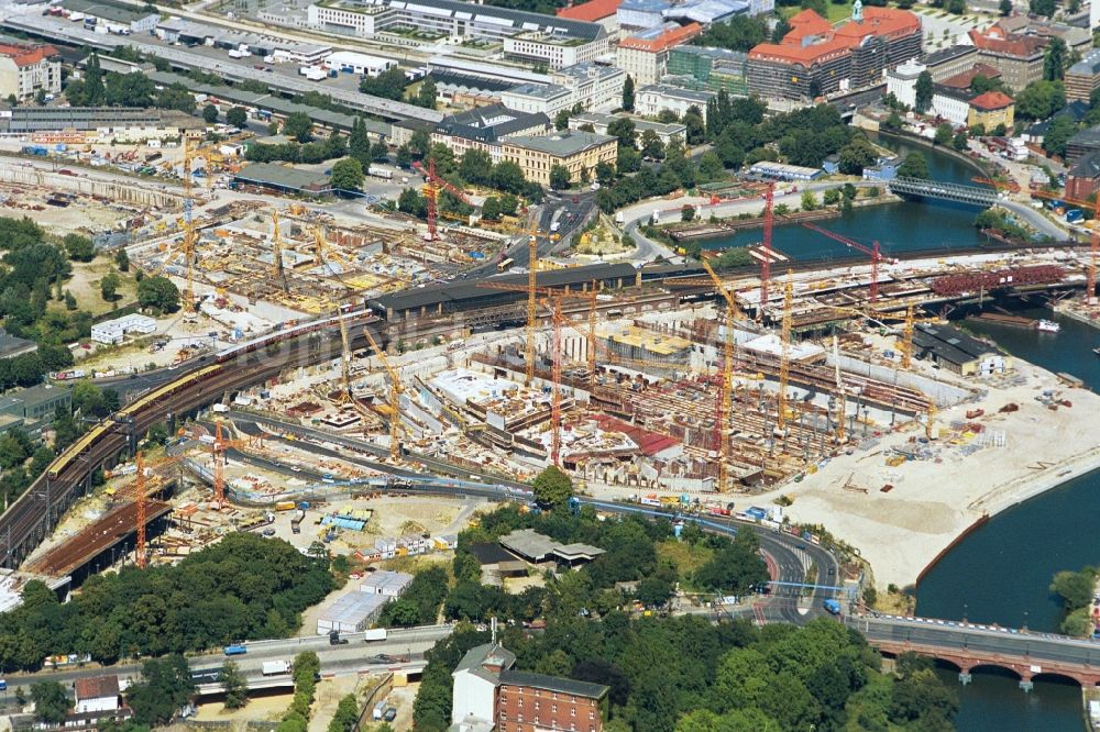 Luftaufnahme Berlin - Baustelle Hauptbahnhof Berlin in Berlin-Mitte