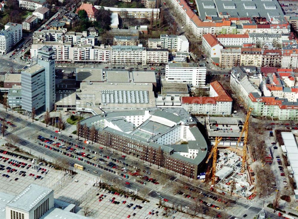 Berlin - Charlottenburg von oben - Baustelle am Haus des Rundfunks am Messegelände / Funkturm in Berlin - Charlottenburg.