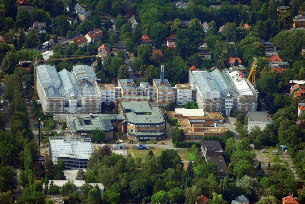 Berlin von oben - Baustelle vom HELIOS Klinikum Emil von Behring in Berlin Zehlendorf