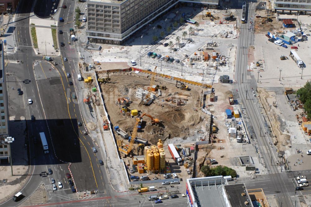 Luftaufnahme Berlin - Baustelle der Hines Immobilien GmbH am Alexanderplatz Berlin