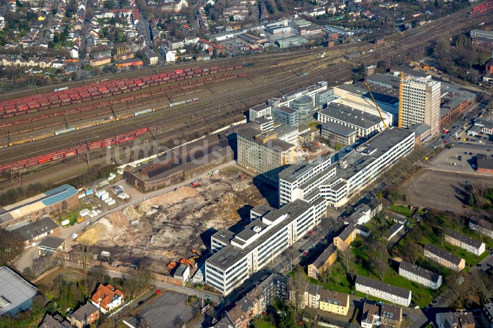 Oberhausen aus der Vogelperspektive: Baustelle Hochhaus- Gebäudekomplexes der ehemaligen Dazzle Oberhausen GmbH in Oberhausen im Bundesland Nordrhein-Westfalen