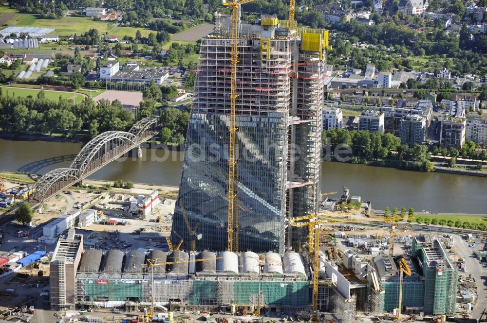 Frankfurt am Main aus der Vogelperspektive: Baustelle Hochhaus- Neubau der Doppeltürme der EZB-Zentrale in Frankfurt / Main in Hessen