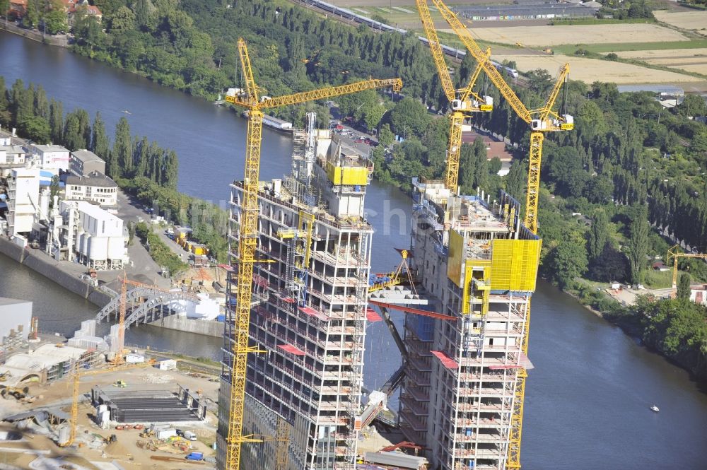 Frankfurt am Main aus der Vogelperspektive: Baustelle Hochhaus- Neubau der Doppeltürme der EZB-Zentrale in Frankfurt / Main in Hessen