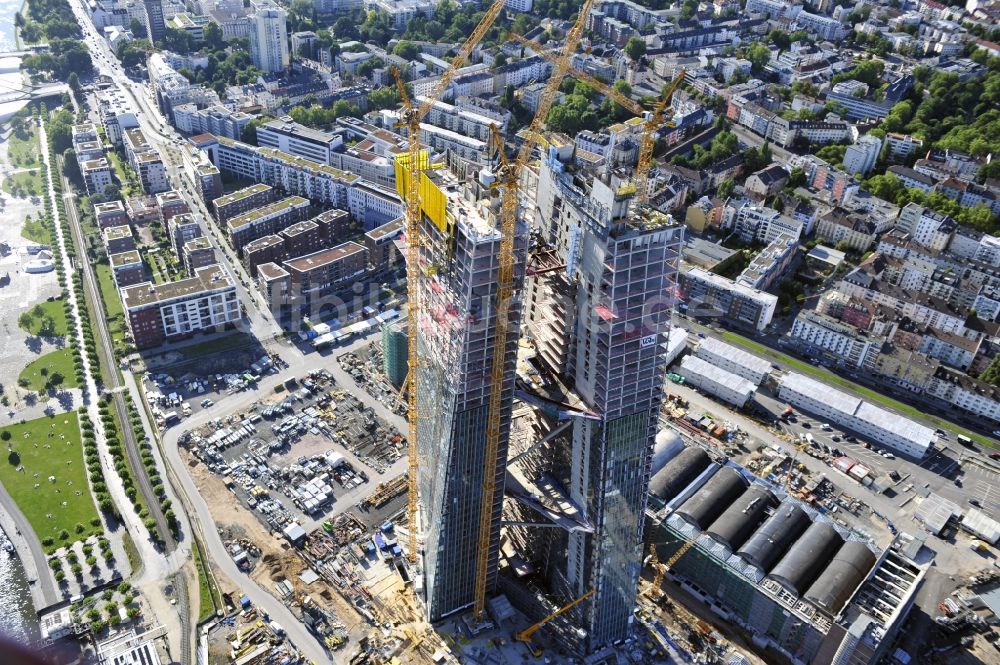 Luftaufnahme Frankfurt am Main - Baustelle Hochhaus- Neubau der Doppeltürme der EZB-Zentrale in Frankfurt / Main in Hessen