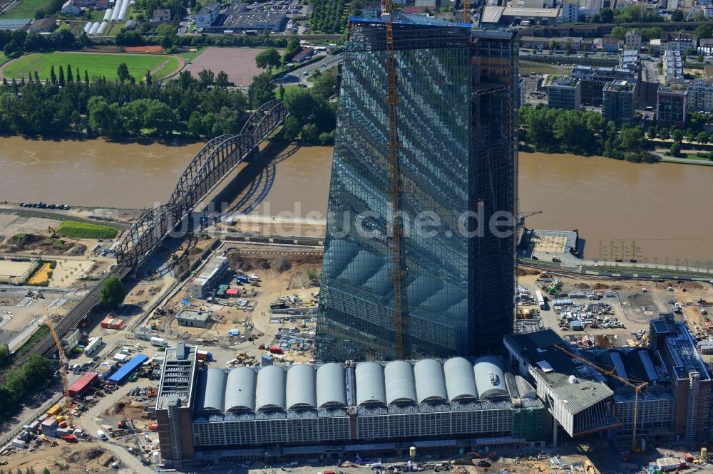 Luftbild Frankfurt am Main - Baustelle Hochhaus- Neubau der Doppeltürme der EZB-Zentrale in Frankfurt / Main in Hessen