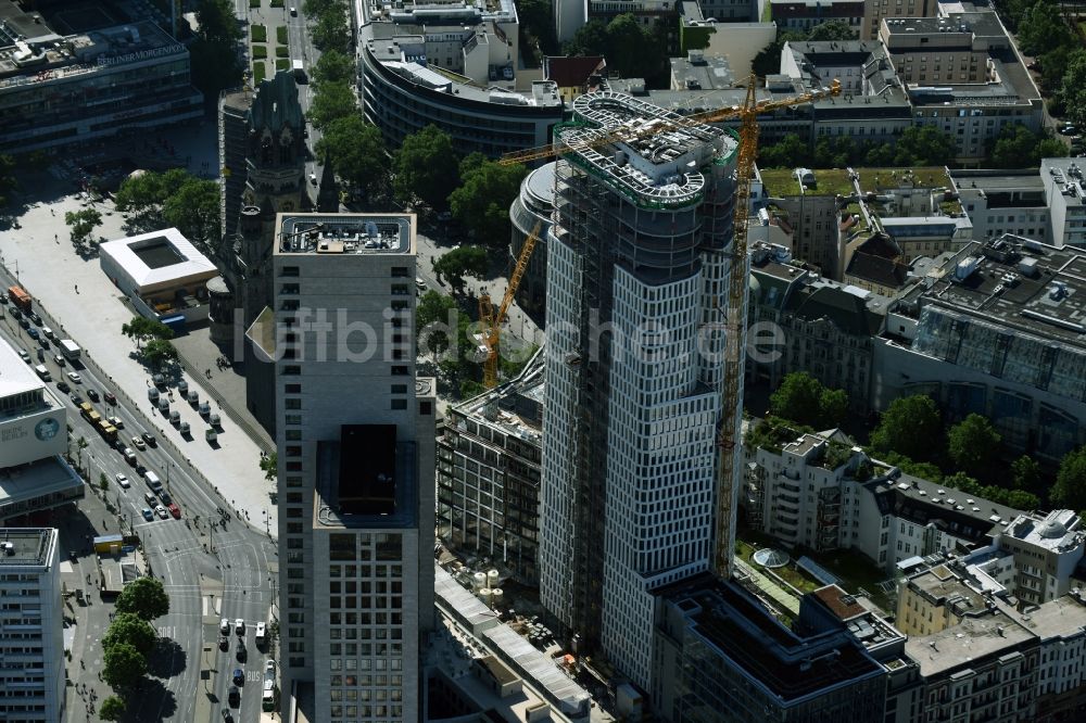 Luftaufnahme Berlin - Baustelle Hochhaus-Neubau Upper West am Breitscheidplatz in Berlin- Charlottenburg