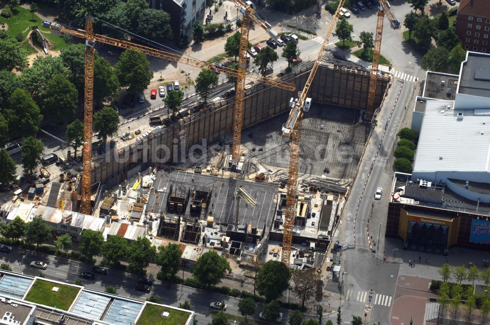 Hamburg aus der Vogelperspektive: Baustelle Hotel, Büro- und Geschäftshaus Tanzende Türme in Hamburg