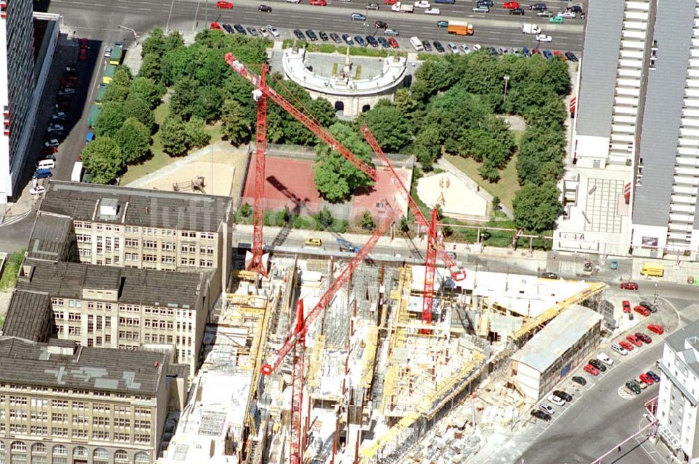 Luftaufnahme Berlin - Baustelle des Hotel CONCORDE International und des Autohaus Berlin GmbH an der Krausenstraße in Berlin - Mitte