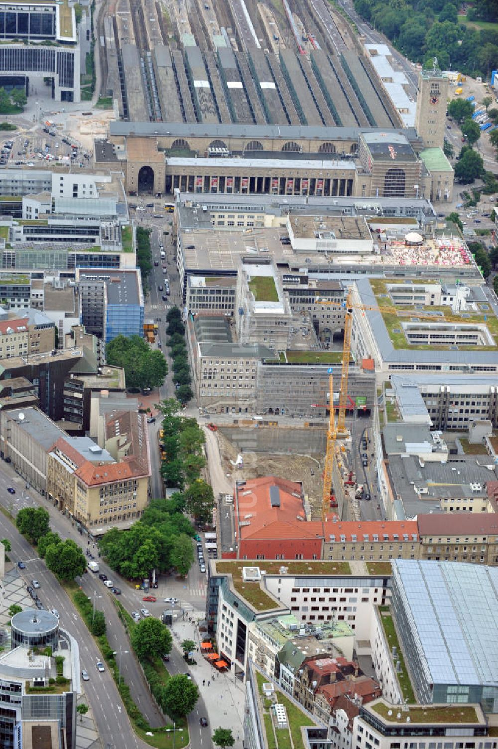 Stuttgart von oben - Baustelle eines Hotelneubaus in der Lautenschlagerstraße in Stuttgart