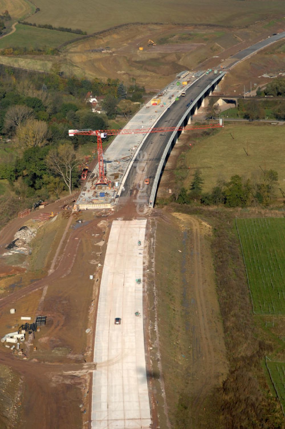 Sättelstädt aus der Vogelperspektive: Baustelle Hörseltalbrücke der A4 bei Sättelstädt