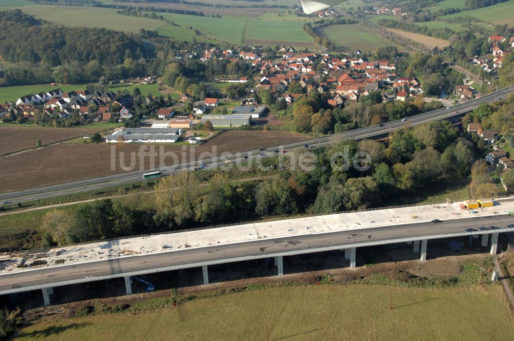 Sättelstädt aus der Vogelperspektive: Baustelle Hörseltalbrücke der A4 bei Sättelstädt