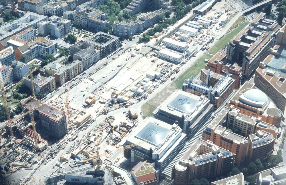 Luftaufnahme Berlin - Tiergarten - Baustelle der HVB-Projekt am Potsdamer Platz in Berlin-Tiergarten.