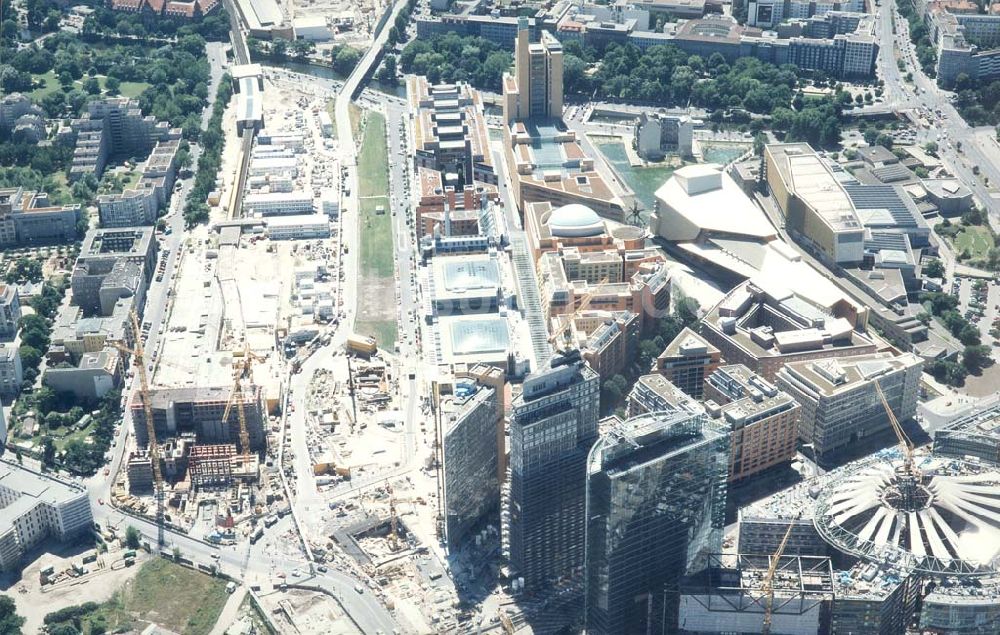 Luftbild Berlin - Tiergarten - Baustelle der HVB-Projekt am Potsdamer Platz in Berlin-Tiergarten.