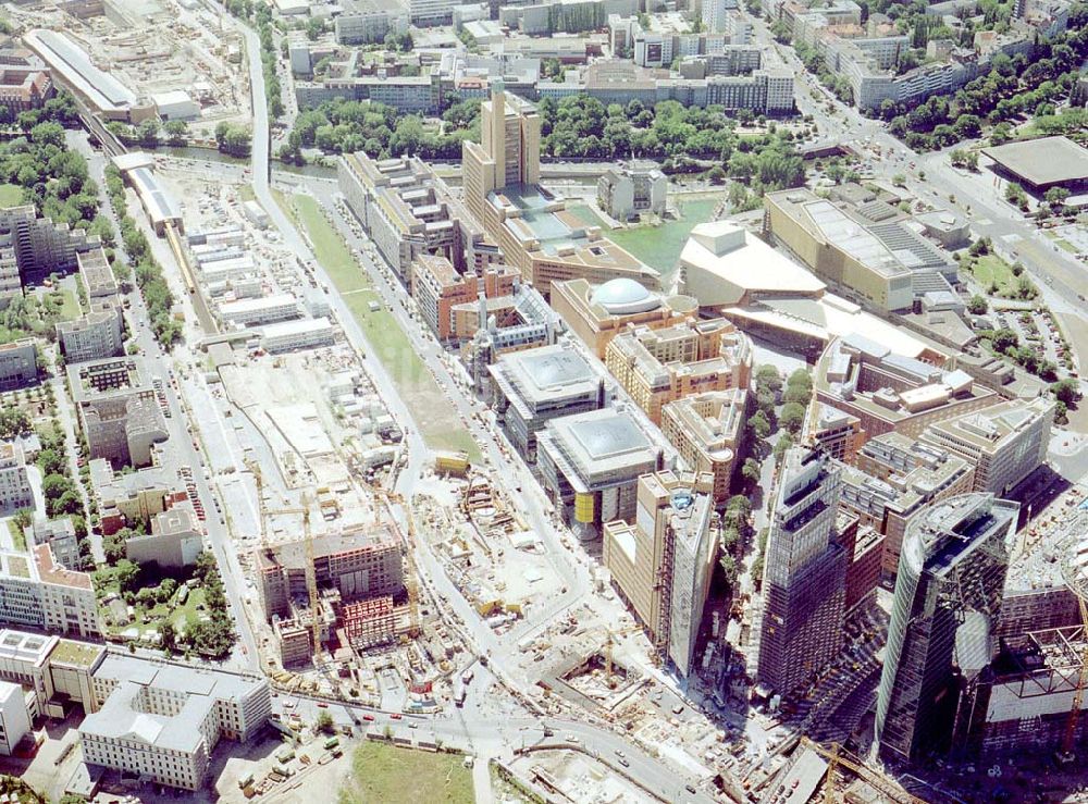 Luftaufnahme Berlin - Tiergarten - Baustelle der HVB-Projekt am Potsdamer Platz in Berlin-Tiergarten.