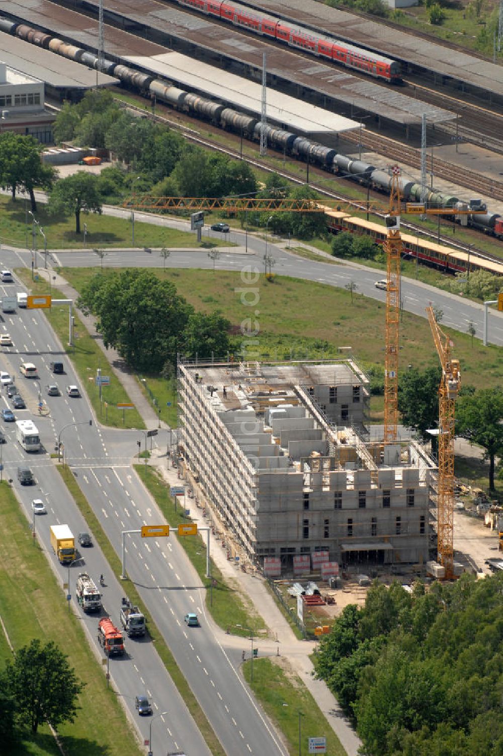 Schönefeld von oben - Baustelle für das InterCityHotel Berlin-Brandenburg Airport im in Schönefeld im Landkreis Dahme-Spree